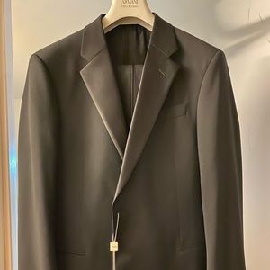 BRAND NEW ARMANI COLLEZIONI JAMES BOND TUX!